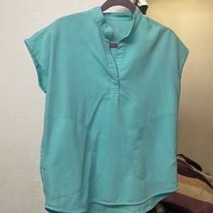 Figs Women's Aqua Top